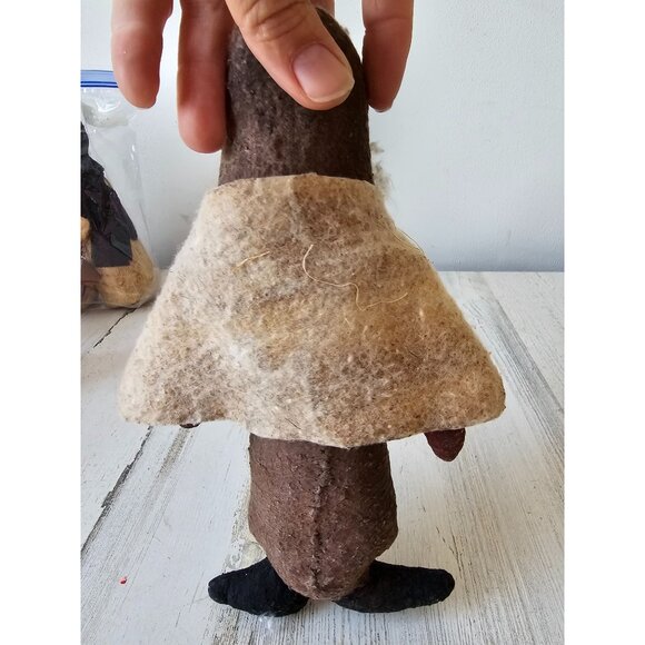 Printed plush Santa cape unique figurine statue Xmas Belle decor - Picture 5 of 8